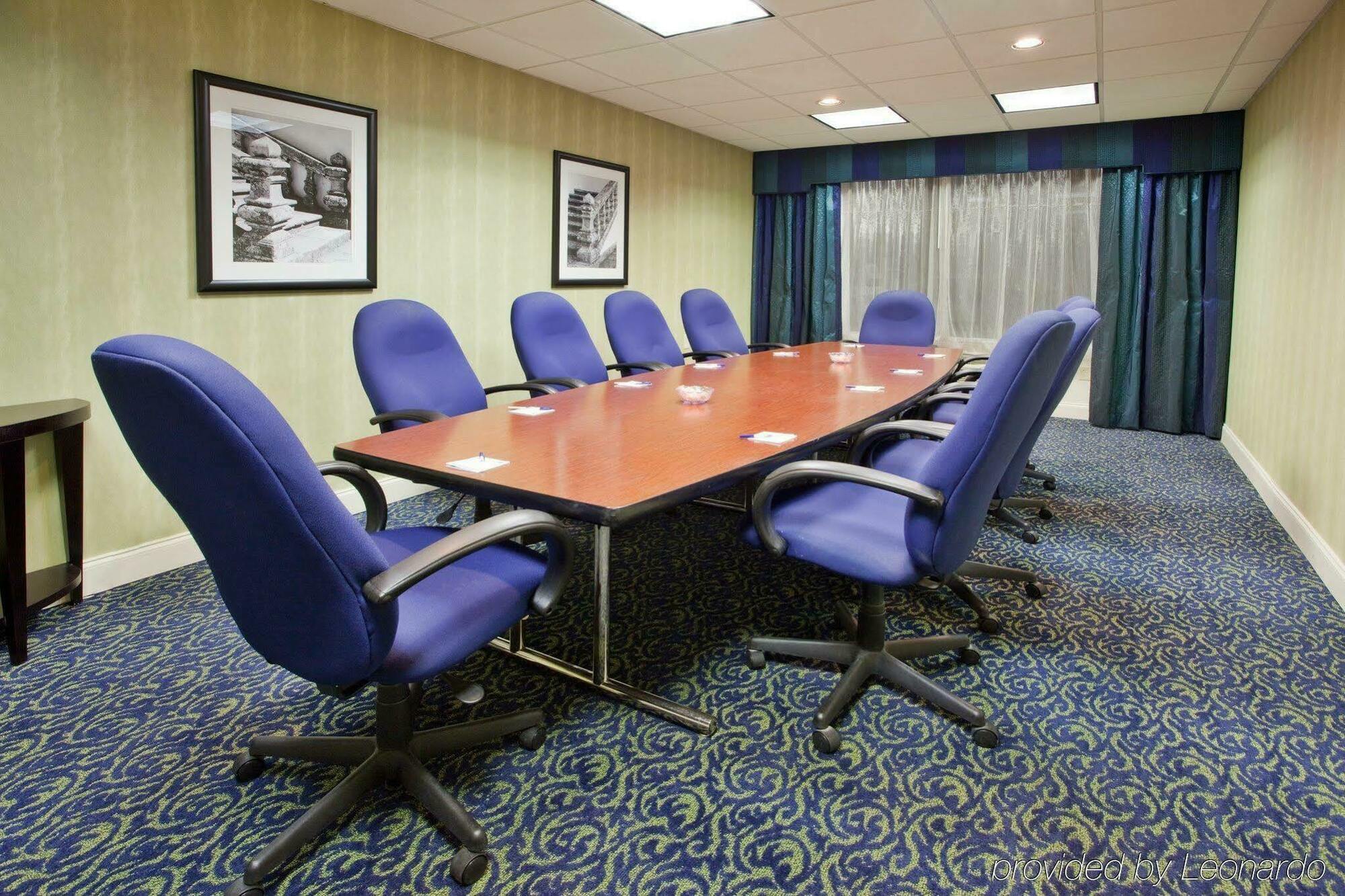 Holiday Inn Express - Atlanta-Kennesaw By Ihg Business foto